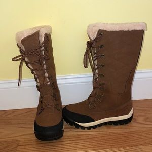 Bearpaw Isabella winter boots